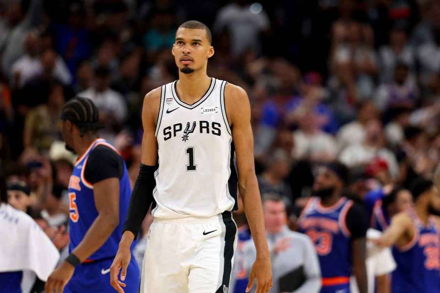 ESPN: Victor Wembanyama przedłużył kontrakt i zarobi w Spurs 252 mln dolarów w pięć lat ESPN: Victor Wembanyama przedłużył kontrakt i zarobi w Spurs 252 mln dolarów w pięć lat