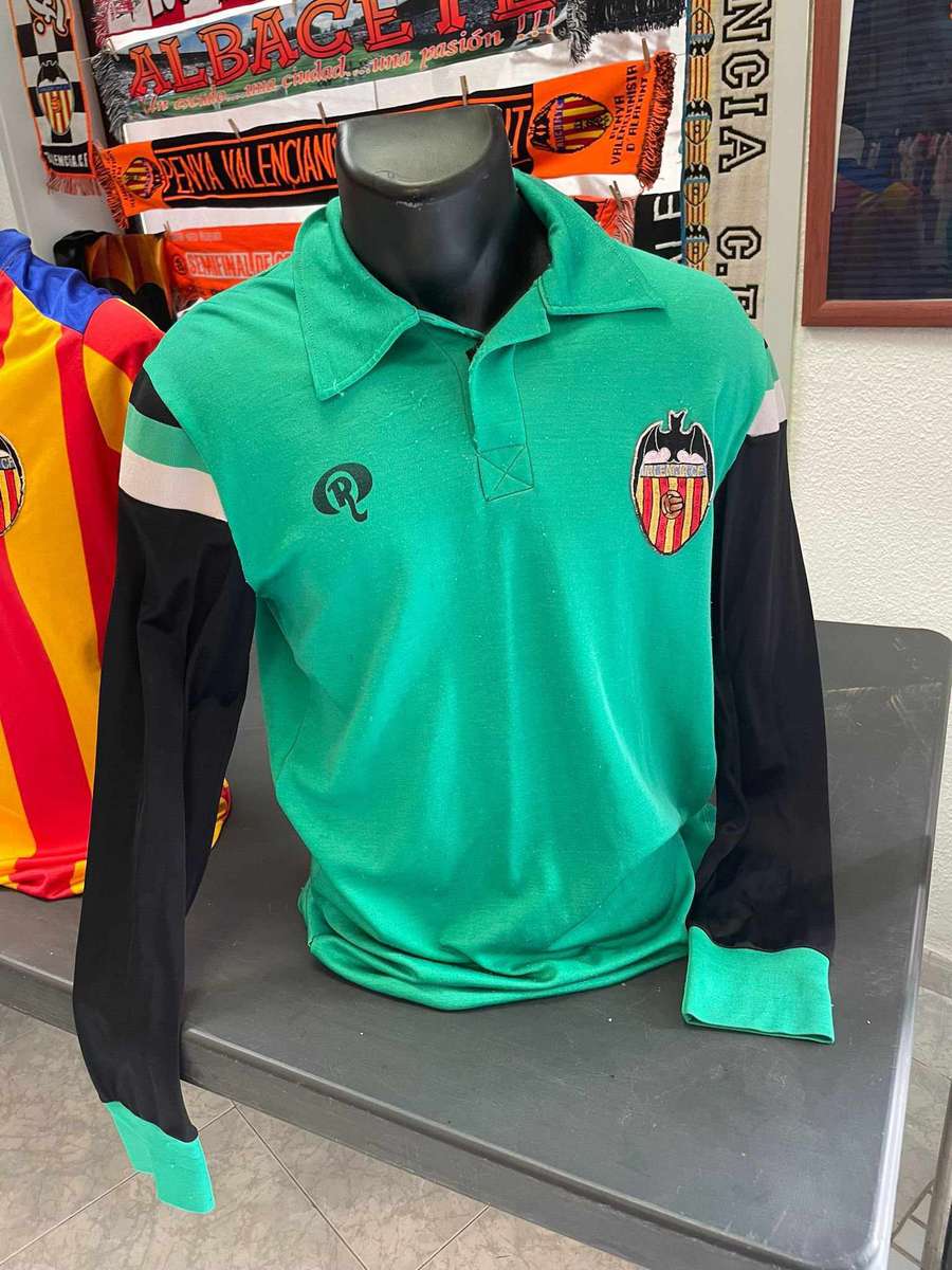 Equipación de Bermell en el Valencia