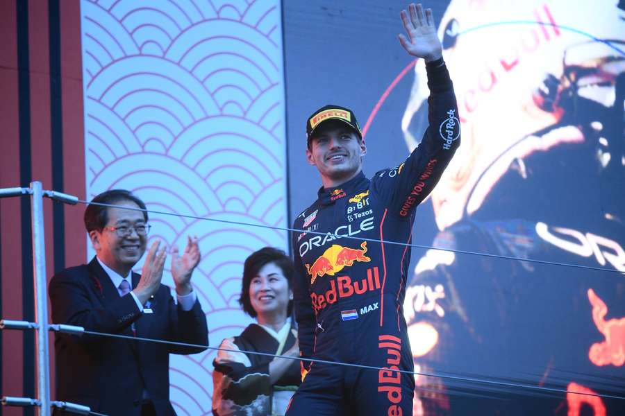 Verstappen celebrates retaining his crown