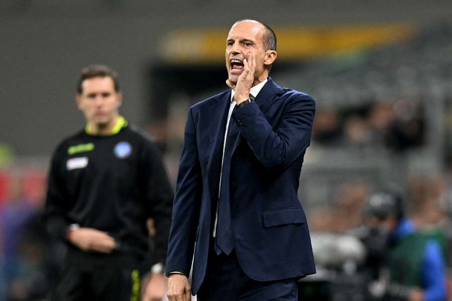 Allegri on the sidelines for Juventus