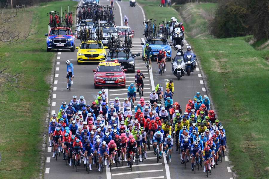 Die Mini-Tour de France Paris-Nizza ist am Samstag gestartet.