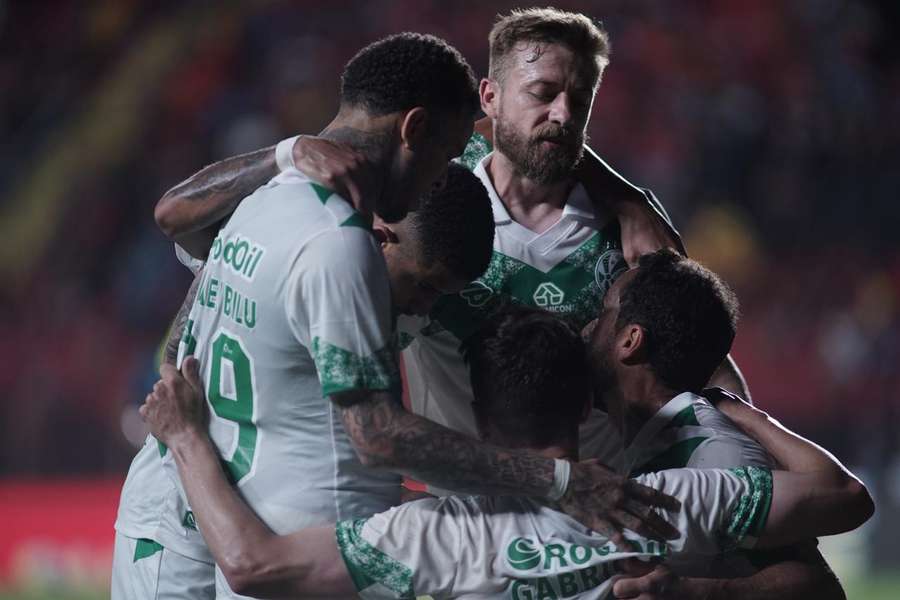 Juventude está a cinco pontos do Vitória, o primeiro time fora do Z4 neste momento Juventude está a cinco pontos do Vitória, o primeiro time fora do Z4 neste momento