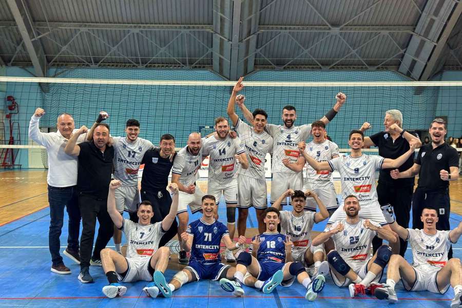 SCM 'U' Craiova a câştigat medaliile de bronz SCM 'U' Craiova a câştigat medaliile de bronz