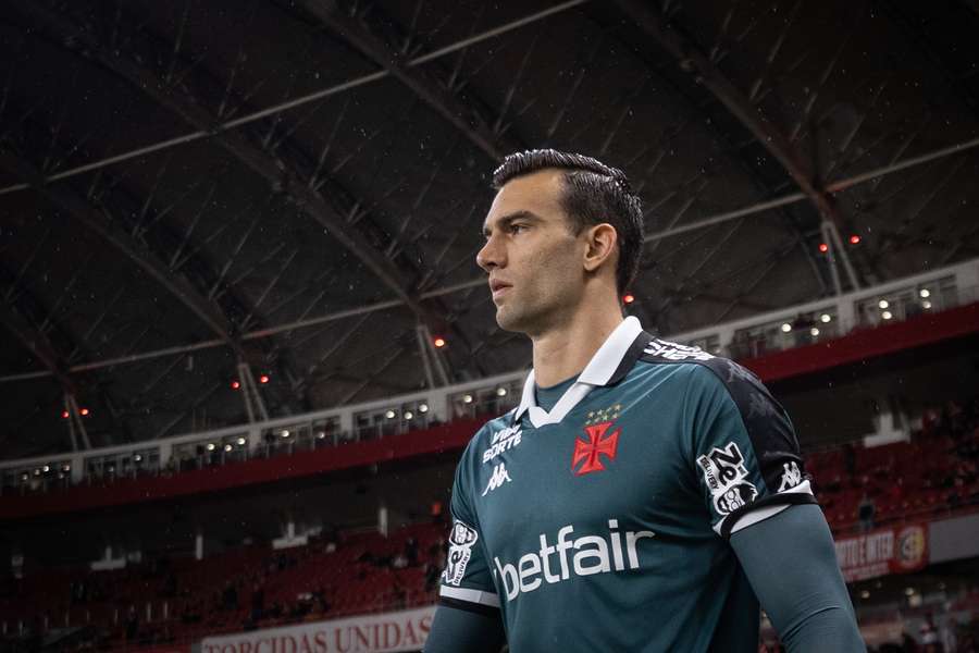Léo Jardim, do Vasco, é uma das baixas na 18ª rodada Léo Jardim, do Vasco, é uma das baixas na 18ª rodada