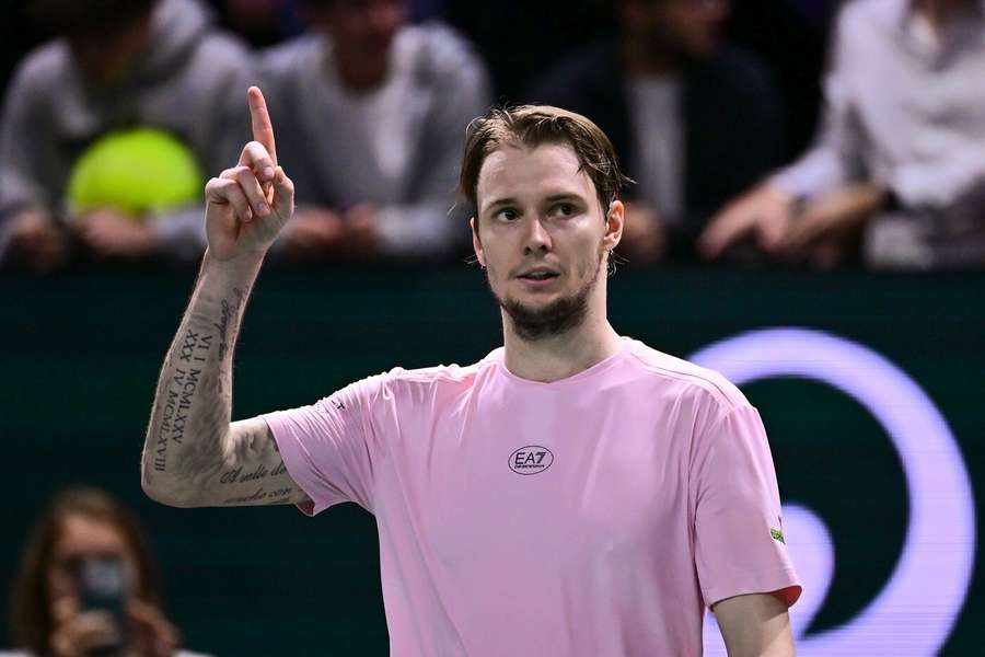 Bublik svého soupeře po zápase nešetřil. Bublik svého soupeře po zápase nešetřil.