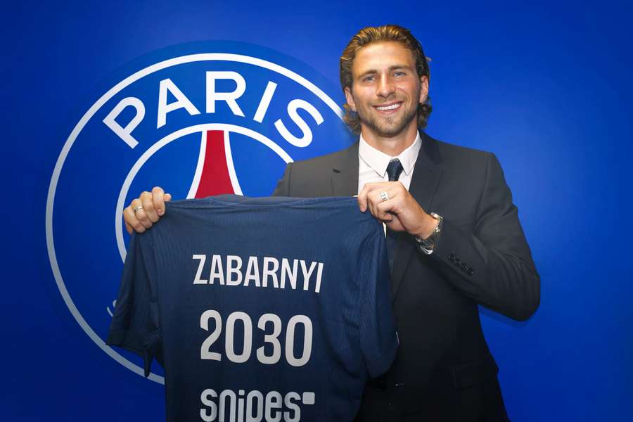 Illia Zabarnyi ya es parisino.