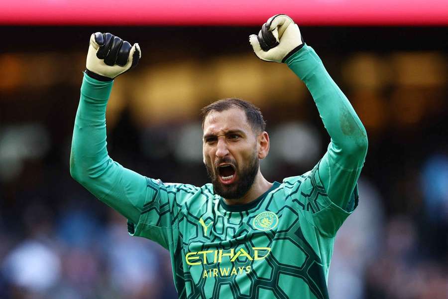 Carragher says Man City should be given multi year point deductions: Players would move on Carragher says Man City should be given multi year point deductions: Players would move on