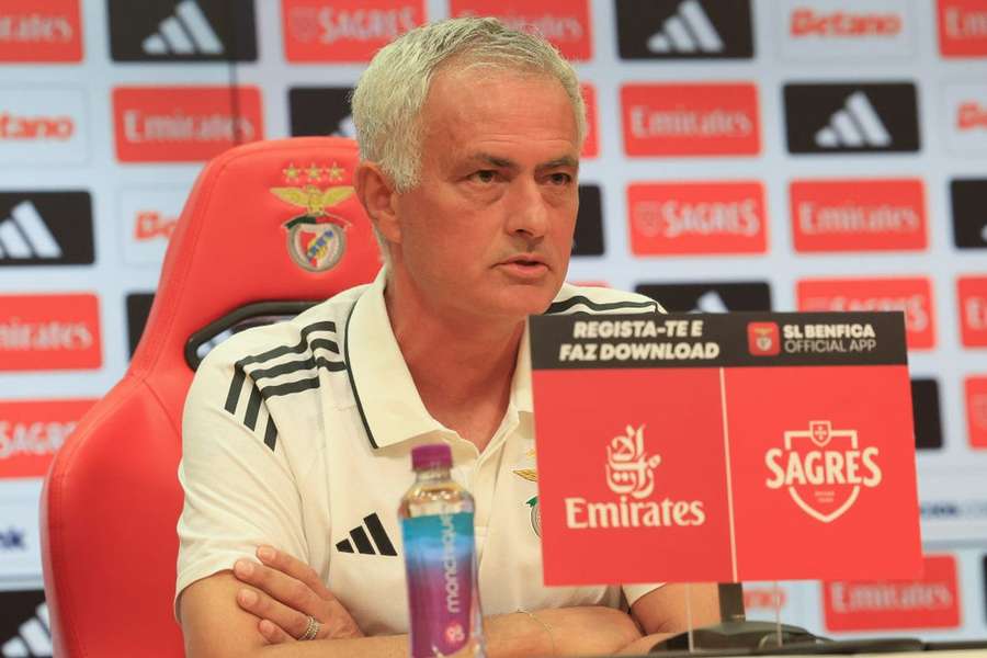 José Mourinho, treinador do Benfica