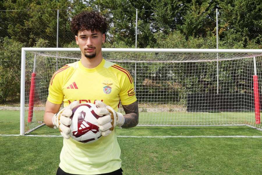 Luiz Xavier, guarda-redes de 18 anos do Benfica