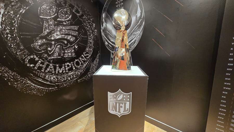 Vince Lombardi Trophy em exposição Vince Lombardi Trophy em exposição