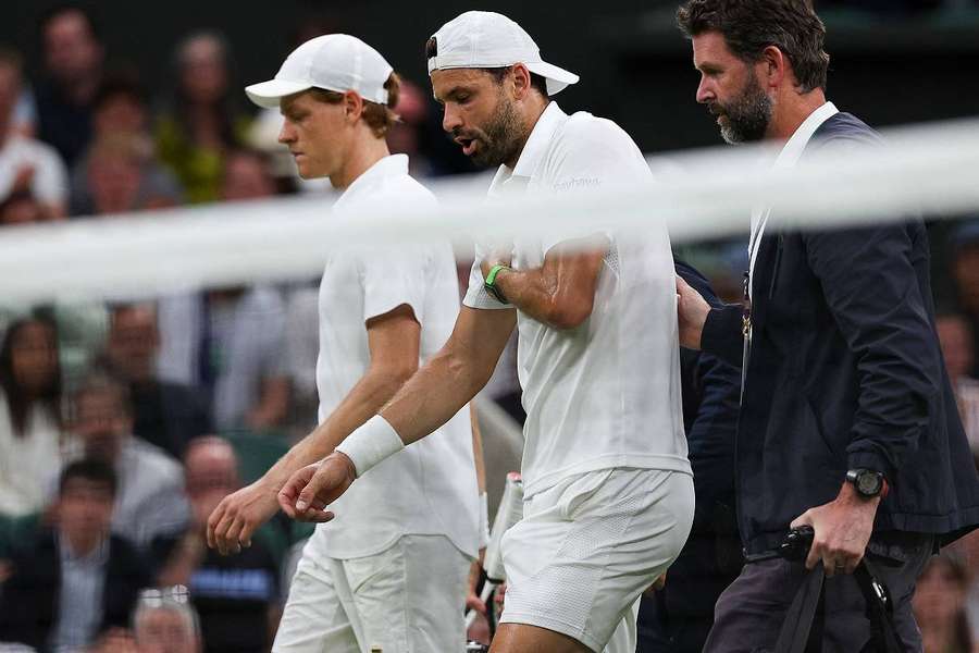 Malmené, Sinner passe en quarts sur abandon de Dimitrov