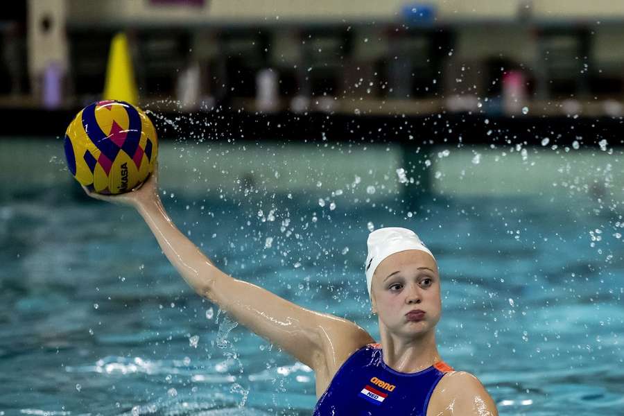 Nederlandse waterpolosters bij WK door naar kwartfinale na ruime zege op Israël