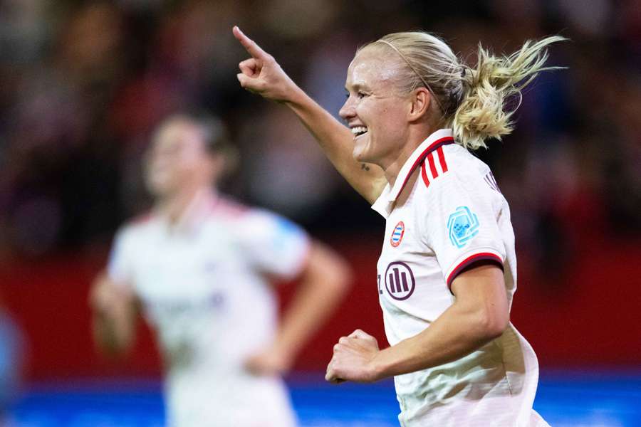 Pernille Harder scorede 13 mål i sin første sæson i Bayern München. 