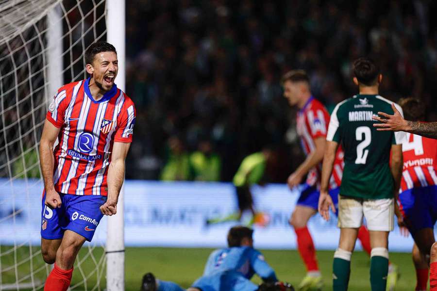 Clement Lenglet celebrates his goal for Atletico Madrid against Cacereno