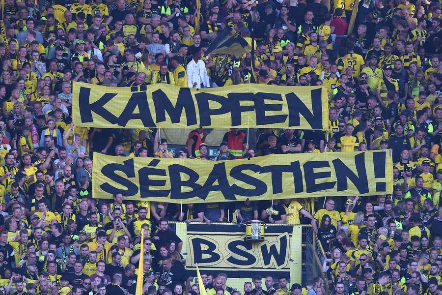 Steun van Dortmund-fans voor Haller