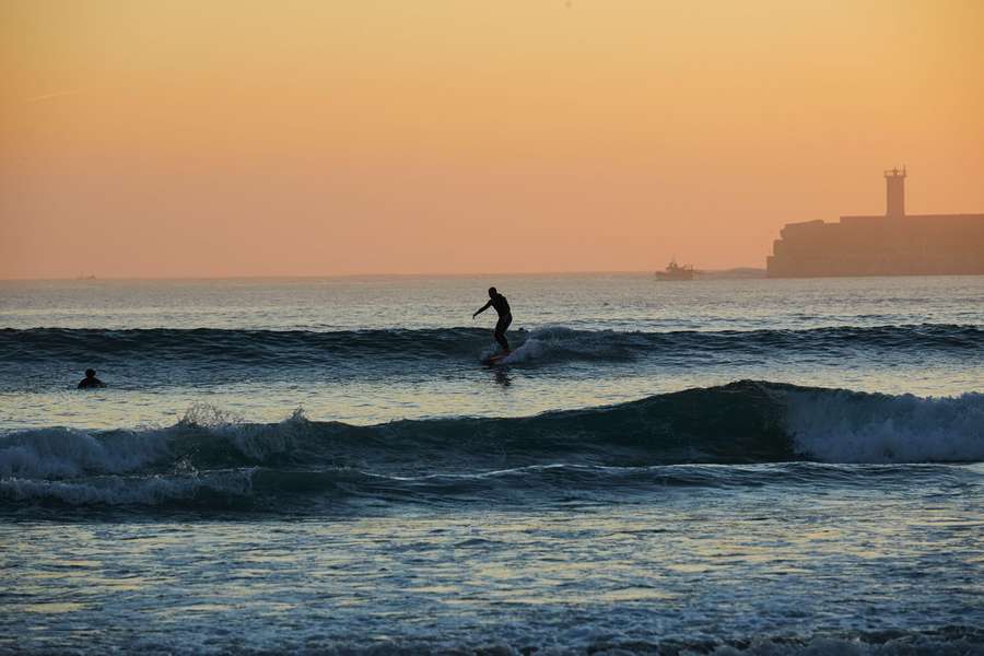 Nova prova da Liga Mundial de surf arranca terça-feira em Matosinhos