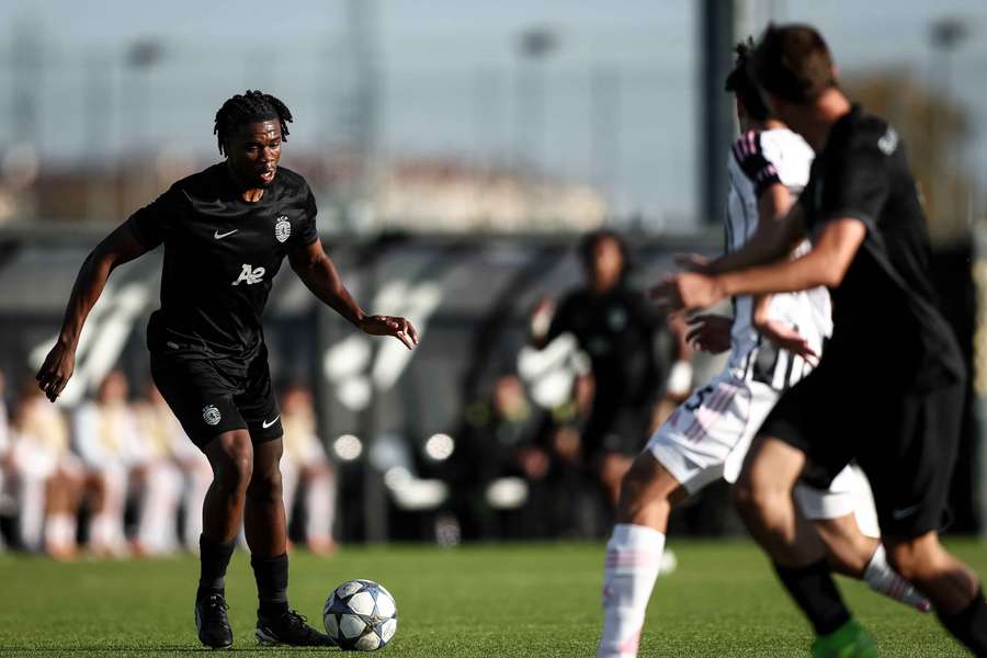 Sporting empatou em Turim