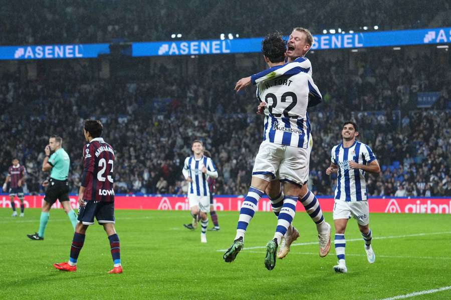Orri Oskarsson of Real Sociedad celebrates scoring his team’s first goal with teammate Hector Fort Orri Oskarsson of Real Sociedad celebrates scoring his team’s first goal with teammate Hector Fort