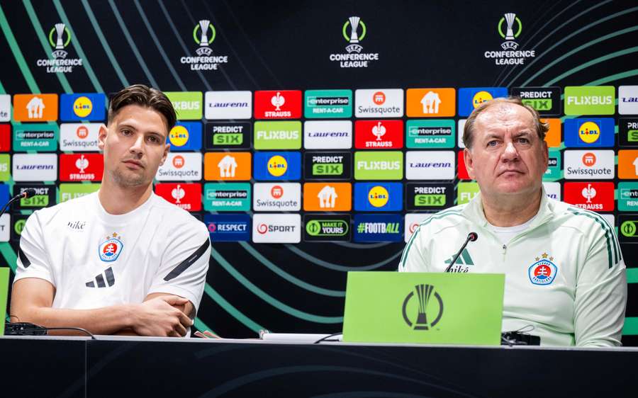 Z kabíny sa tlačovej konferencie zúčastnil brankár Dominik Takáč.