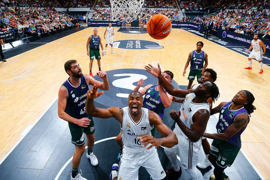 Lance del Unicaja Málaga-Real Madrid de la final de la Supercopa ACB