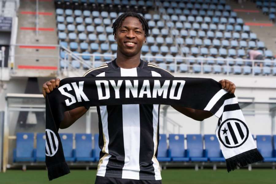 Do Dynama míří další posila s cizím pasem. Nigerijec však sbíral zkušenosti i v Česku