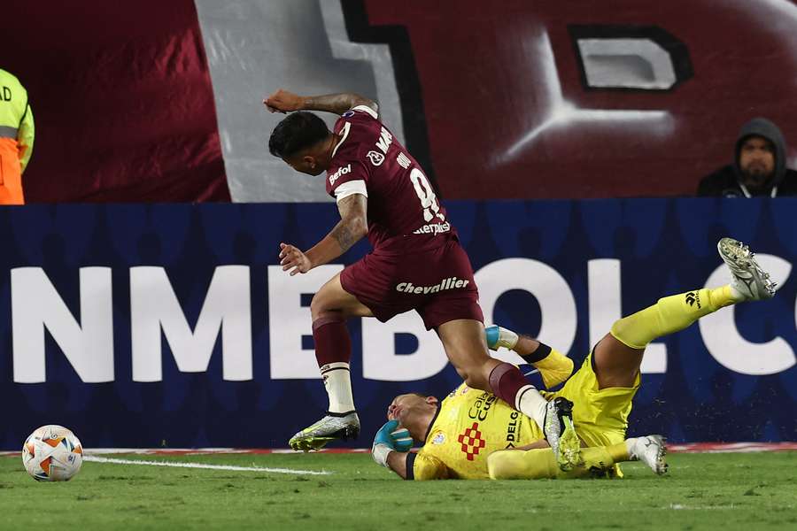 Diego Penny, ante Lanús