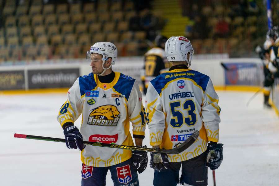 Humenné vyhralo na domácom ľade. Humenné vyhralo na domácom ľade.