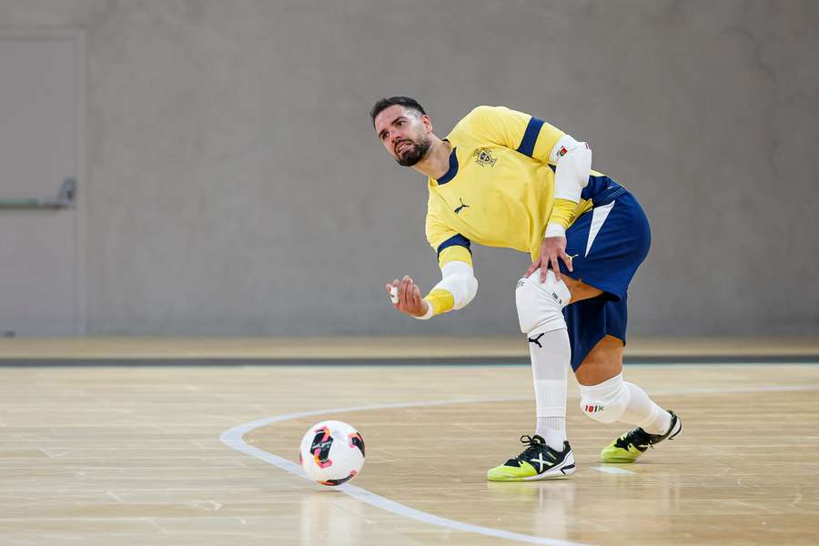 Edu no treino de Portugal