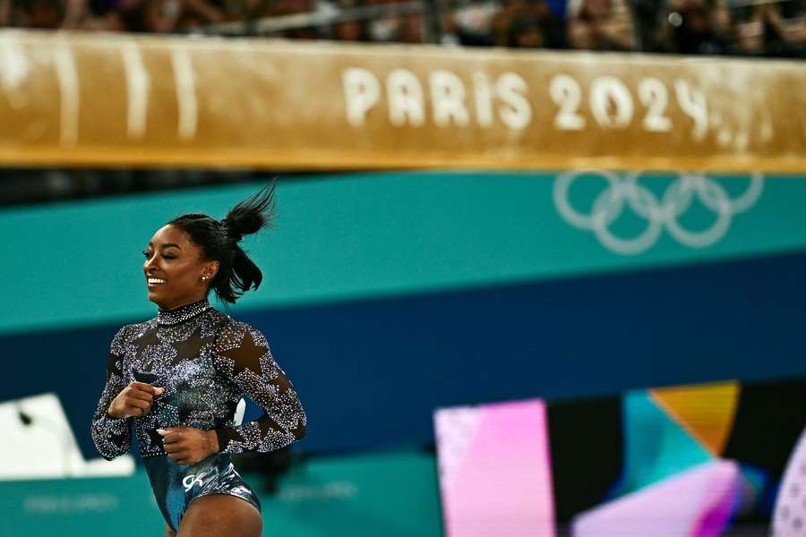 Simone Biles voltou a brilhar em Paris