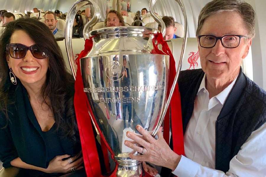 John Henry é o presidente do Fenway Sports Group (FSG), grupo que administra o Liverpool