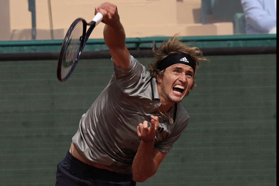 Gran triunfo de Zverev para pasar a la tercera ronda