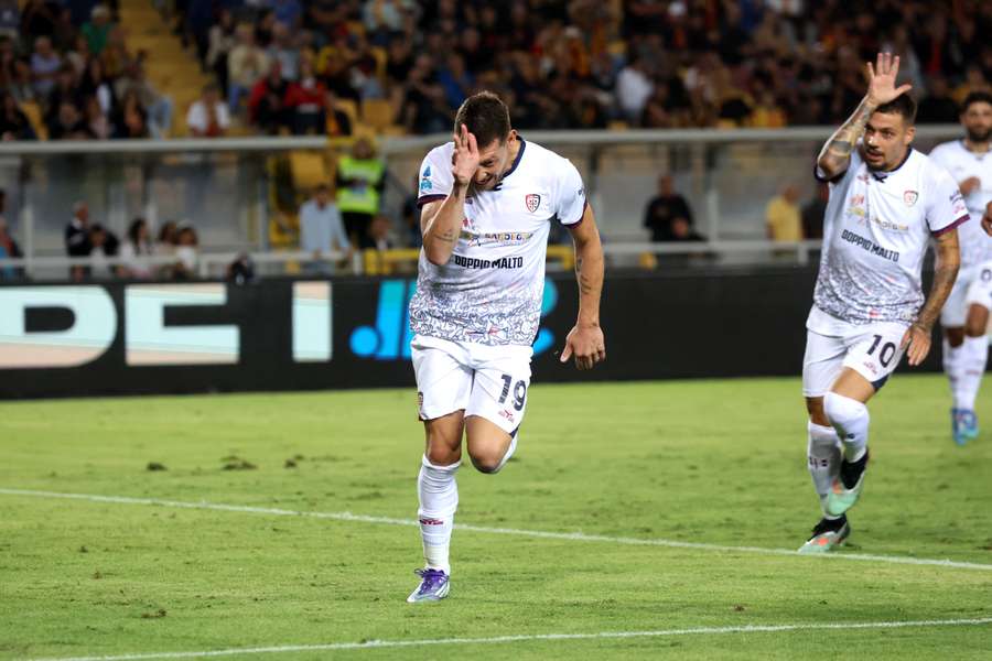 Belotti esulta alla sua maniera