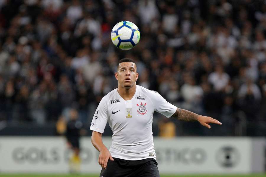 Sidcley em ação com a camisa do Corinthians na temporada 2018