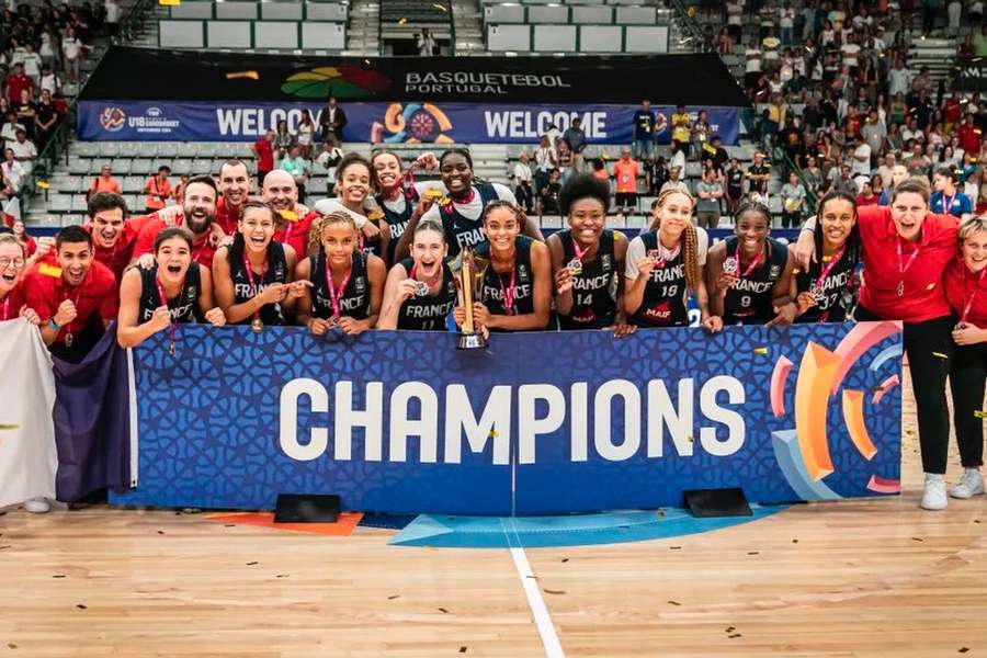 França celebra conquista do ouro