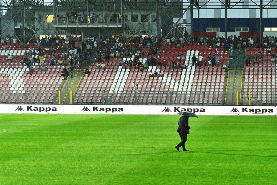 Ostře sledovaná premiéra Artisu ve druhé lize se kvůli počasí nedohrála.