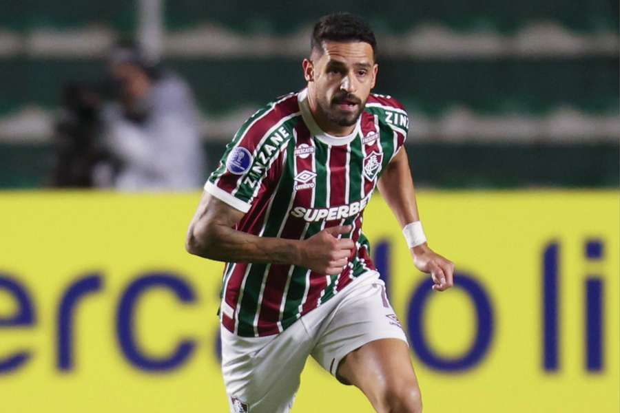 Renato Augusto não é mais jogador do Fluminense