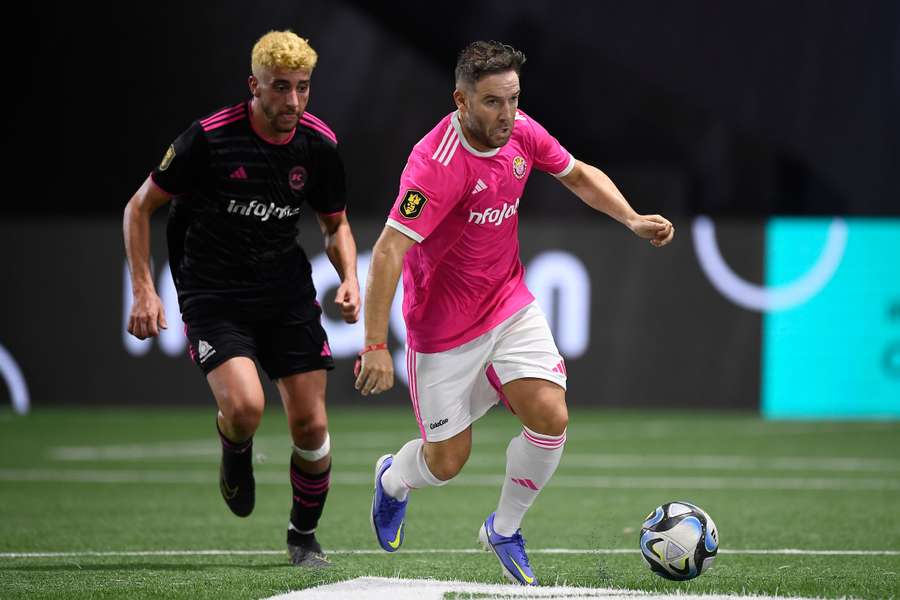 Porcinos e Annihilators disputam a liderança Porcinos e Annihilators disputam a liderança