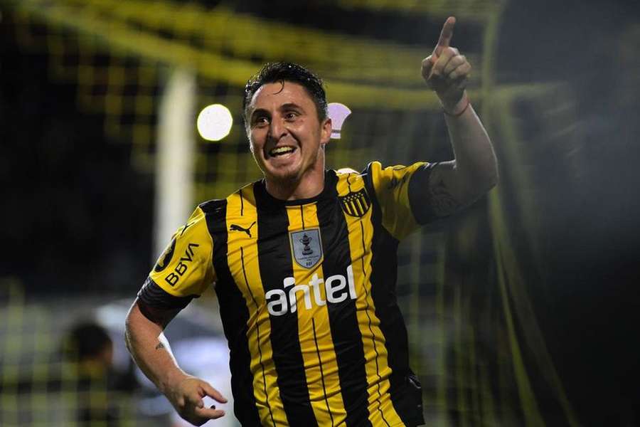 Peñarol anunciou o final de carreira de Cebola Rodríguez