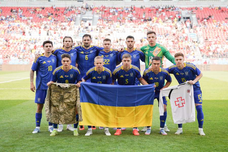 Les joueurs ukrainiens posant avant le match amical international entre le Canada et l'Ukraine au BMO Field de Toronto, au Canada, le 7 juin 2025.