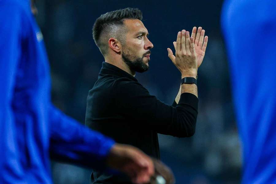 Farioli prepara-se para o duelo com Mourinho