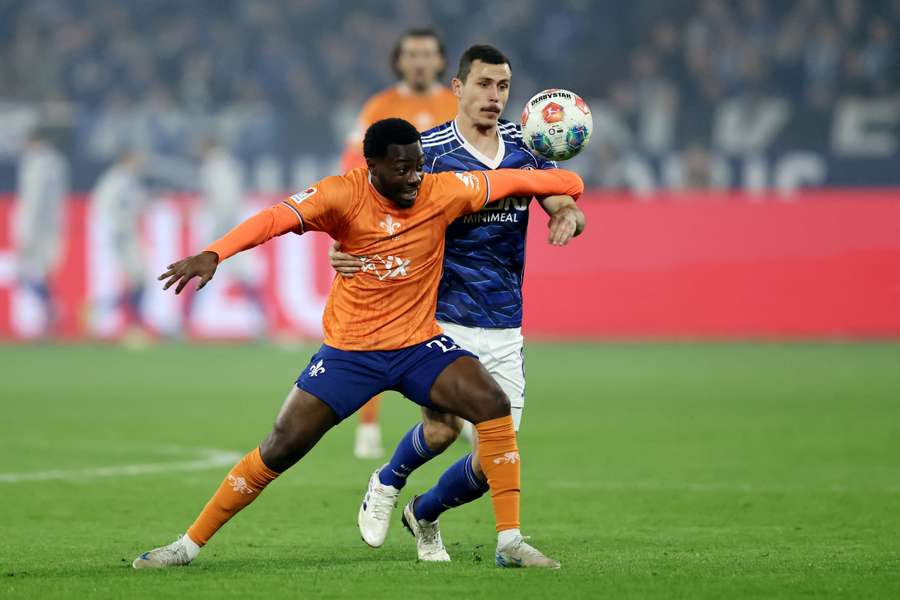 Erst am Freitag trafen sich Schalke und Darmstadt in der 2. Bundesliga. Erst am Freitag trafen sich Schalke und Darmstadt in der 2. Bundesliga.