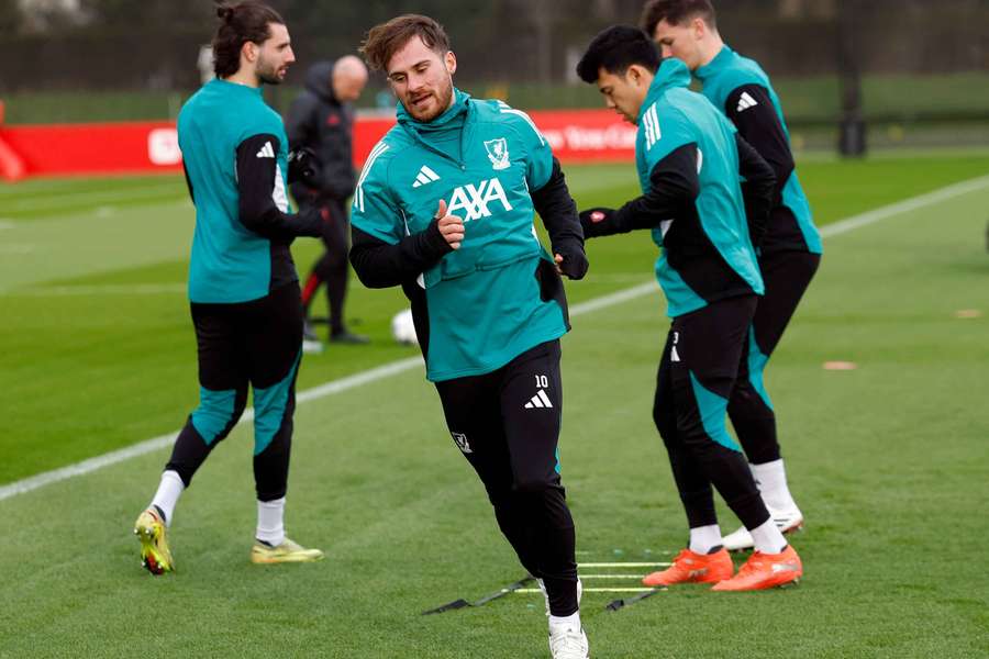 Father of Liverpool ace Mac Allister addresses Real Madrid interest