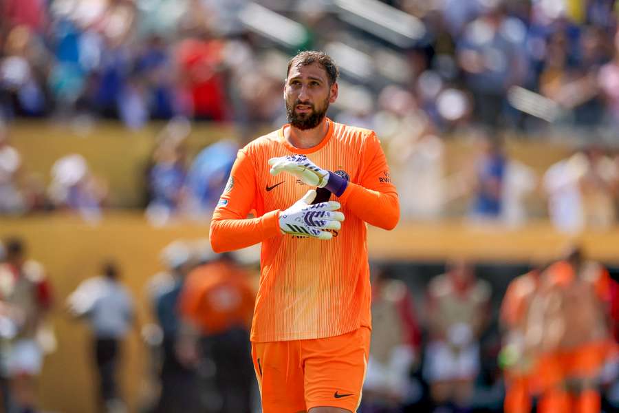 Gianluigi Donnarumma přestoupil z PSG do Manchesteru City.