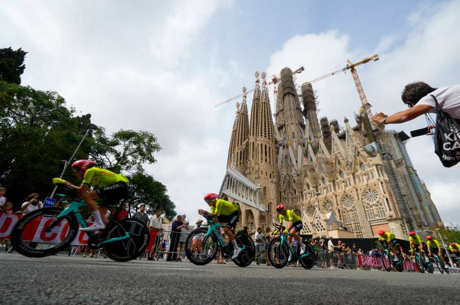 Ekipa DSM–Firmenich wygrała drużynową jazdę na czas w 78. edycji Vuelta a Espana