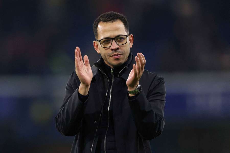 Rosenior não resistiu à sequência de resultados negativos