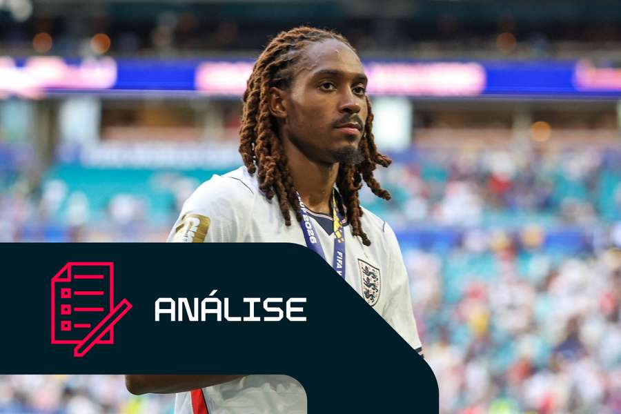 Djed Spence, de Inglaterra, após o jogo de atribuição do terceiro lugar do Mundial frente à França Djed Spence, de Inglaterra, após o jogo de atribuição do terceiro lugar do Mundial frente à França
