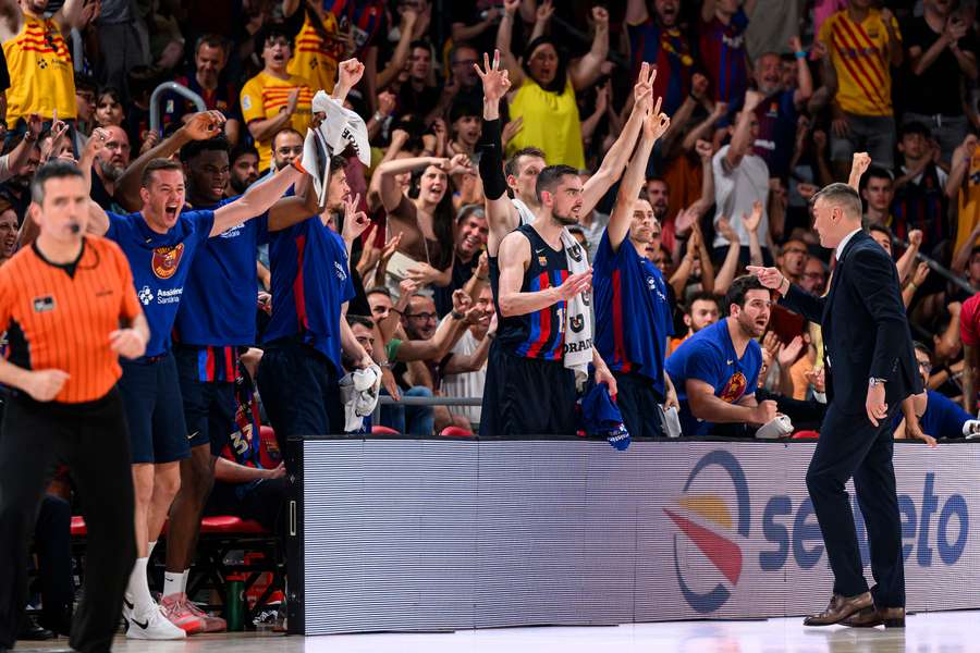 El Barça celebra el segundo triunfo ante el Real Madrid