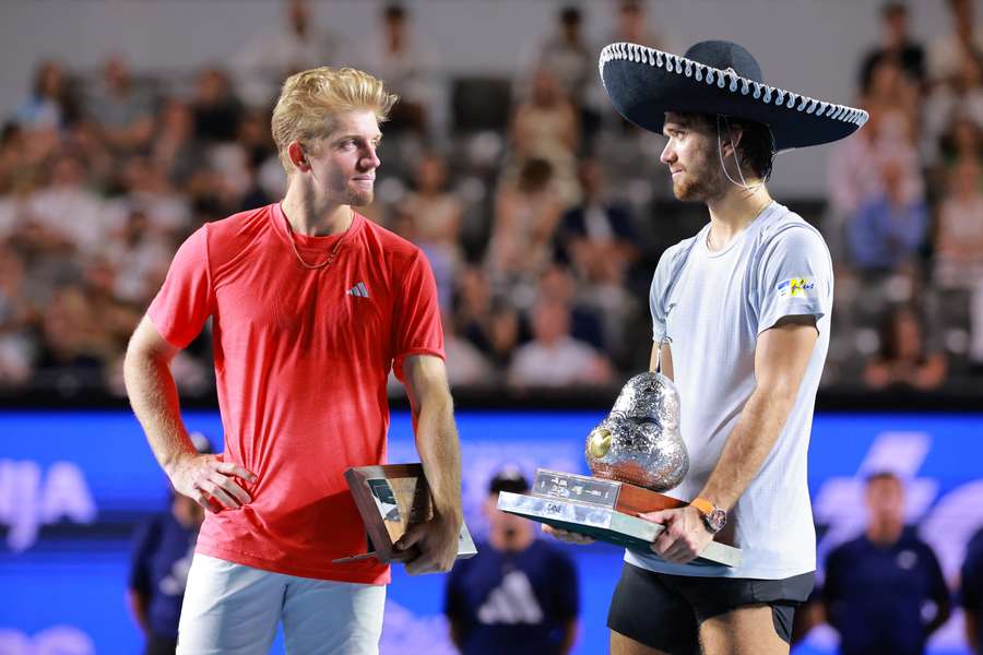 Davidovich a Macháč během slavnostního ceremoniálu.