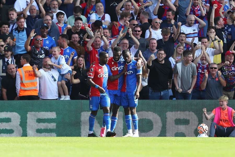 Edouard nets twice as Crystal Palace defeat Wolves