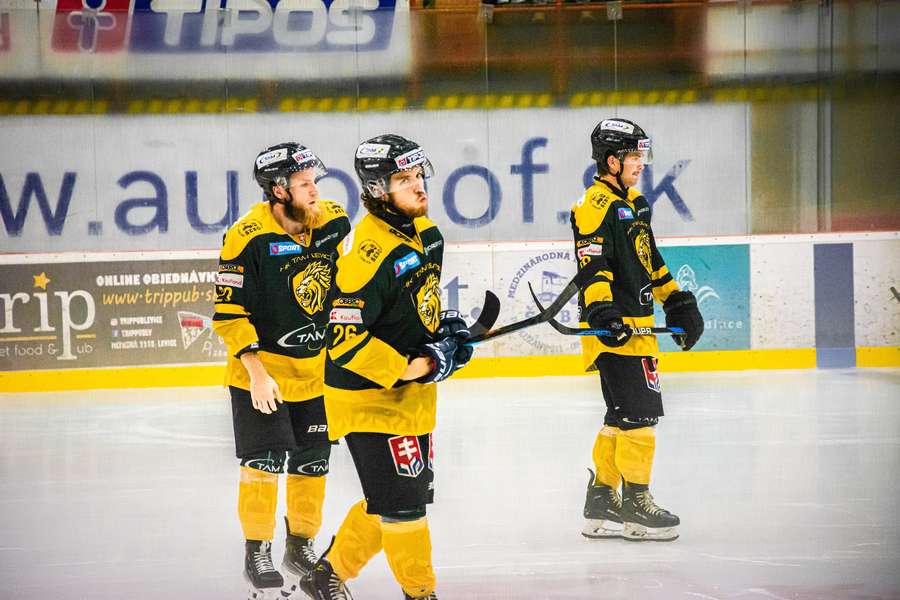 Levice zaznamenali hladkú výhru. Levice zaznamenali hladkú výhru.